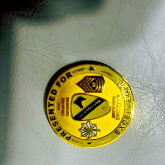 37TH Financial Management Detachment 33RD FMCO -15TH FMCO Coin Of Excellence - Picture 1 of 2